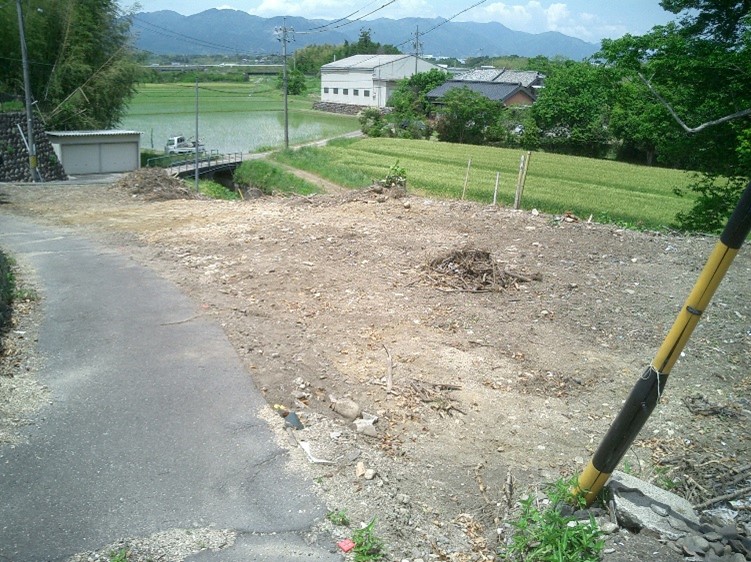 三重県鈴鹿市小田町：山林